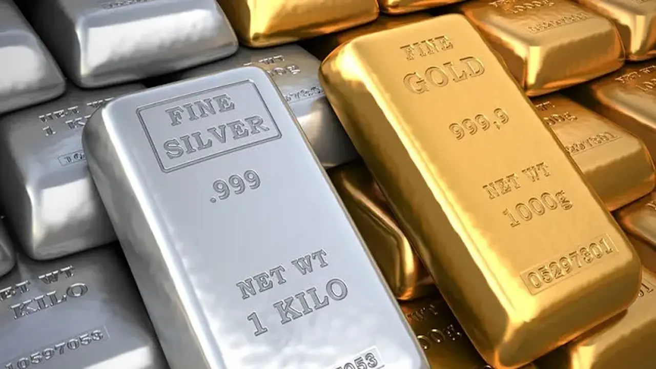 مستويات قياسية.. أسعار الذهب والفضة تتفاعل مع تراجع السندات الأمريكية اليوم